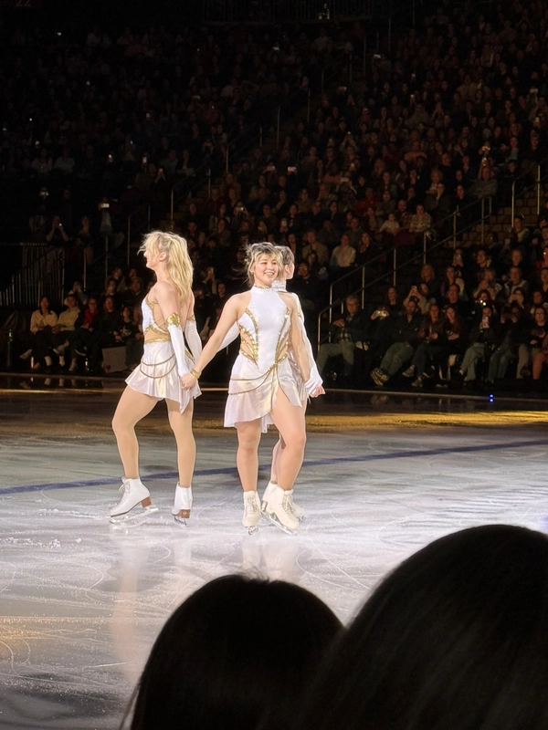 stars on ice 2026